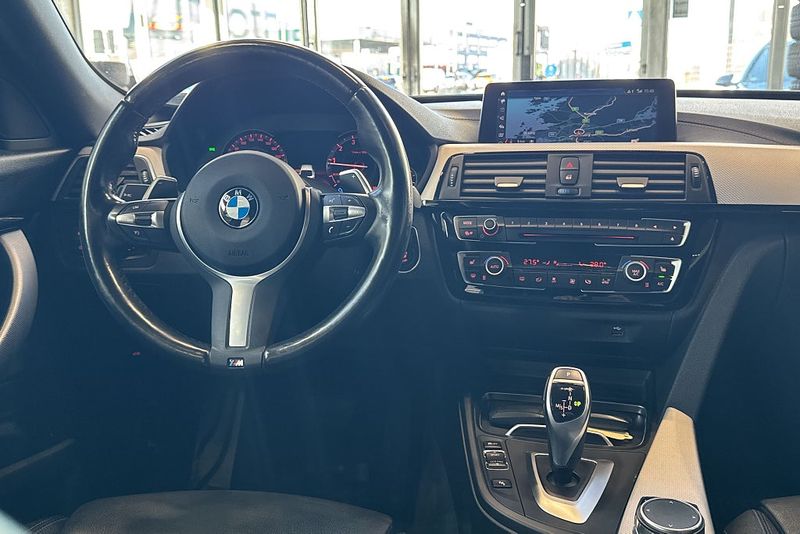 BMW 330 bild 12