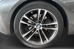 BMW 330 bild 10