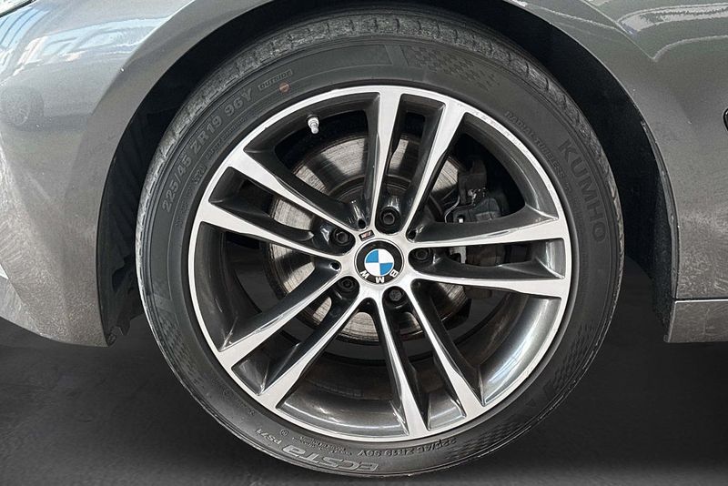 BMW 330 bild 10