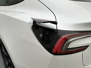 Tesla Model 3 bild 12