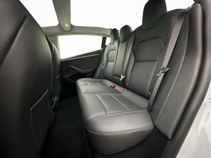Tesla Model 3 bild 30
