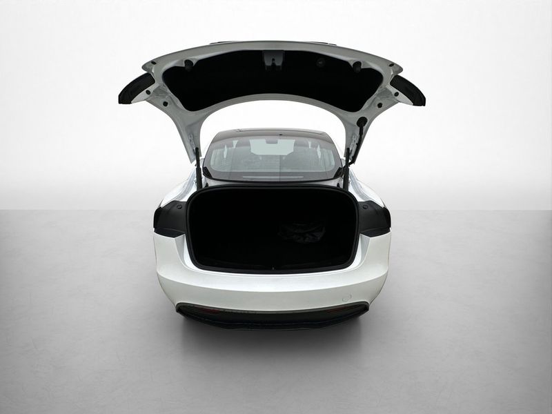 Tesla Model 3 bild 10