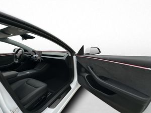 Tesla Model 3 bild 28