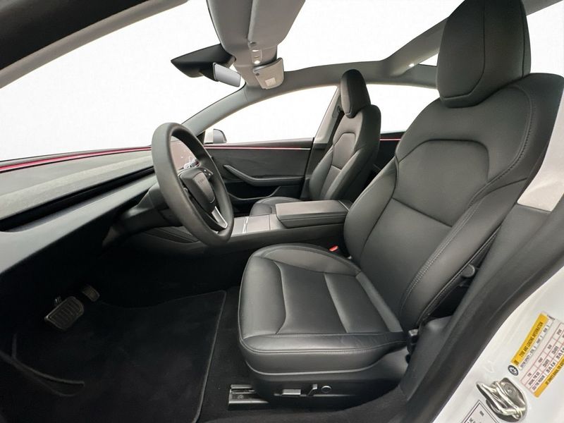 Tesla Model 3 bild 13