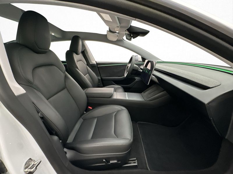 Tesla Model 3 bild 27