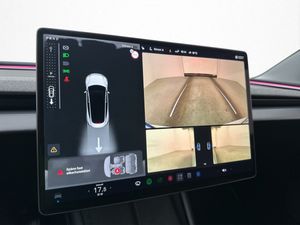 Tesla Model 3 bild 21