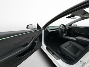 Tesla Model 3 bild 14