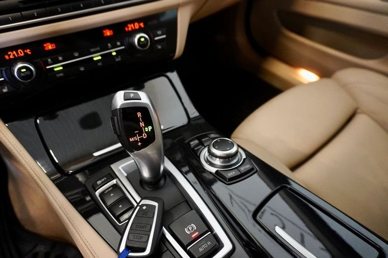 BMW 520 bild 13