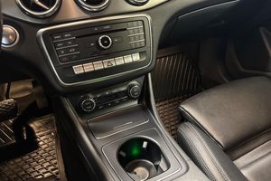 Mercedes CLA200 bild 17