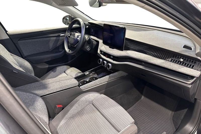 Skoda Superb bild 6
