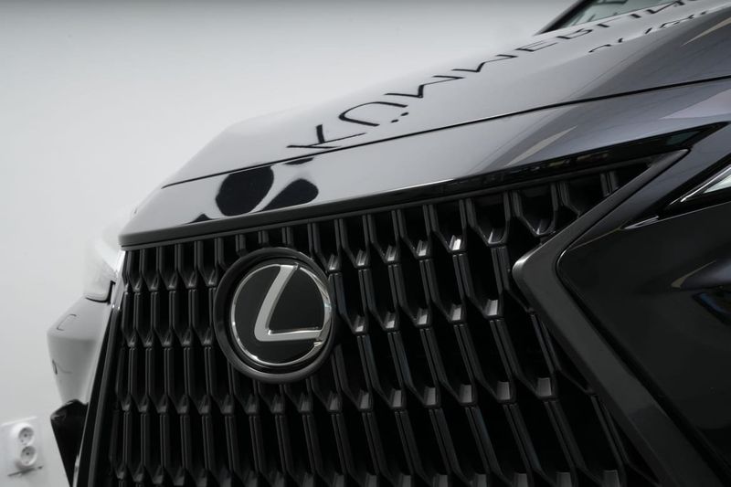 Lexus NX bild 4