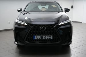 Lexus NX bild 7