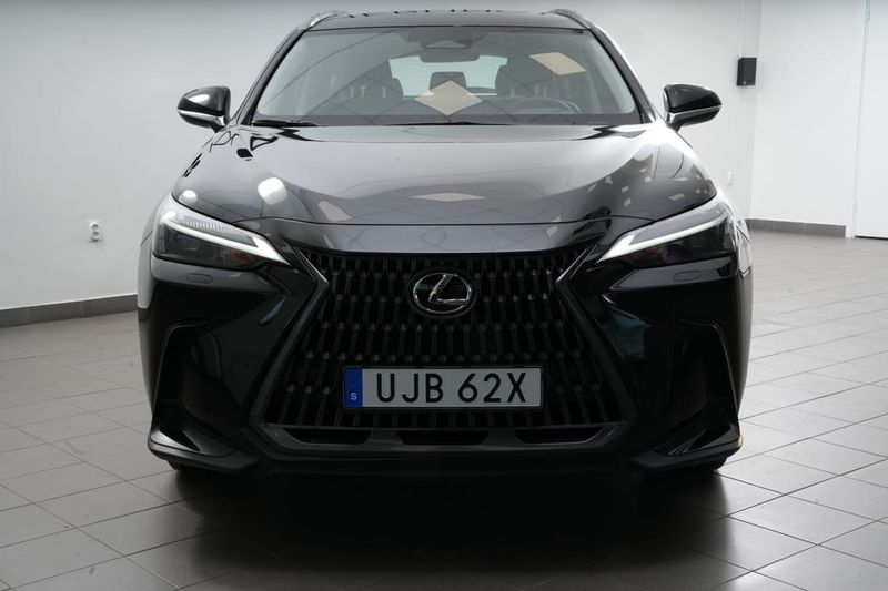 Lexus NX bild 7