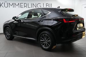 Lexus NX bild 11