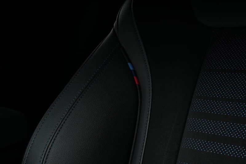 BMW 330 bild 13