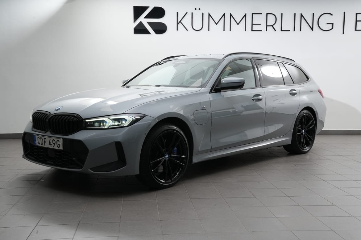 BMW 330