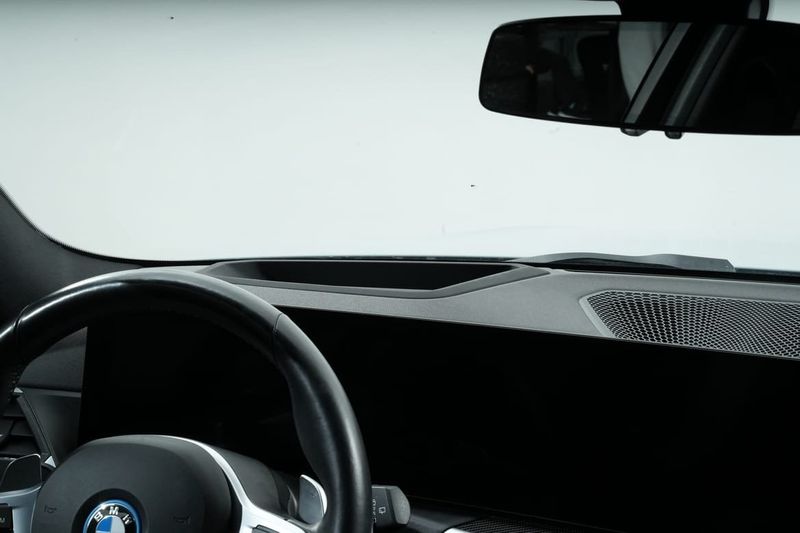 BMW 330 bild 15
