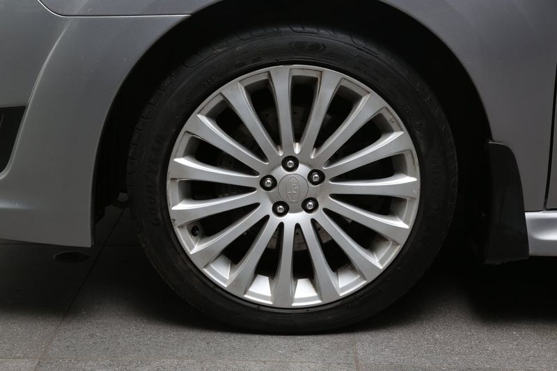 Subaru Legacy bild 6
