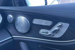 Mercedes E300 bild 17