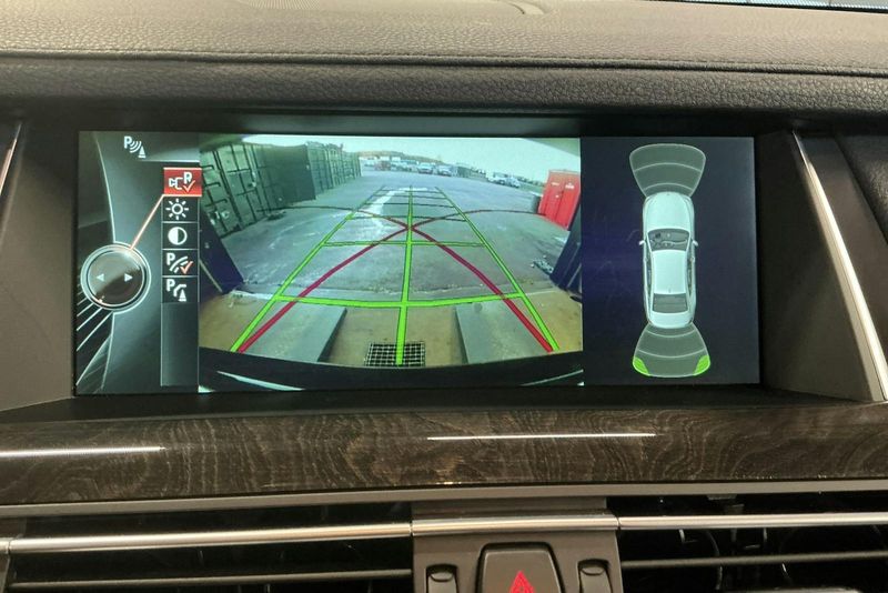BMW 750 bild 12