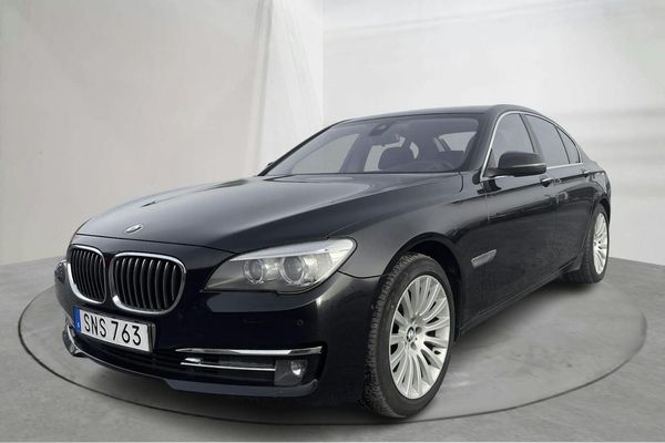 BMW 750 d xDrive Sedan, F01 (381hk) - 2013