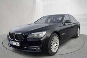 BMW 750 bild 1