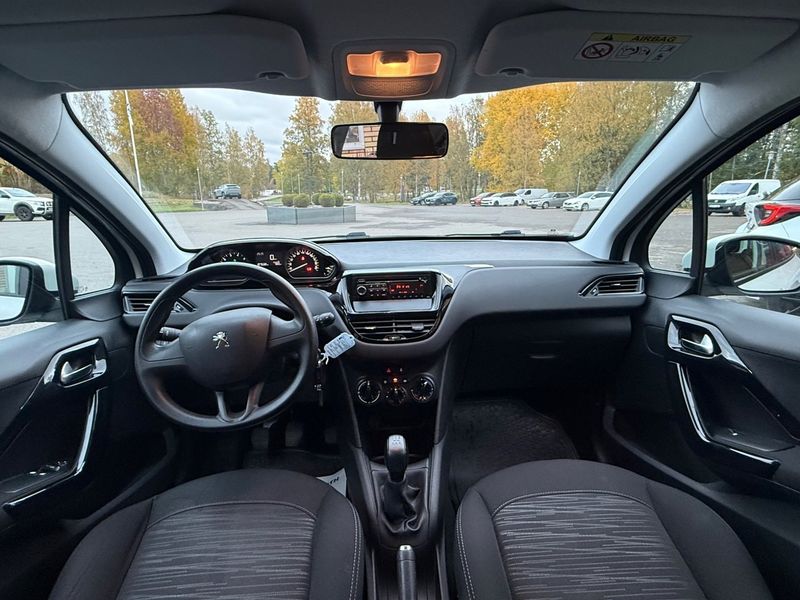 Peugeot 208 bild 11