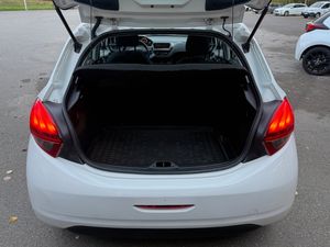 Peugeot 208 bild 9