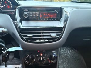 Peugeot 208 bild 14