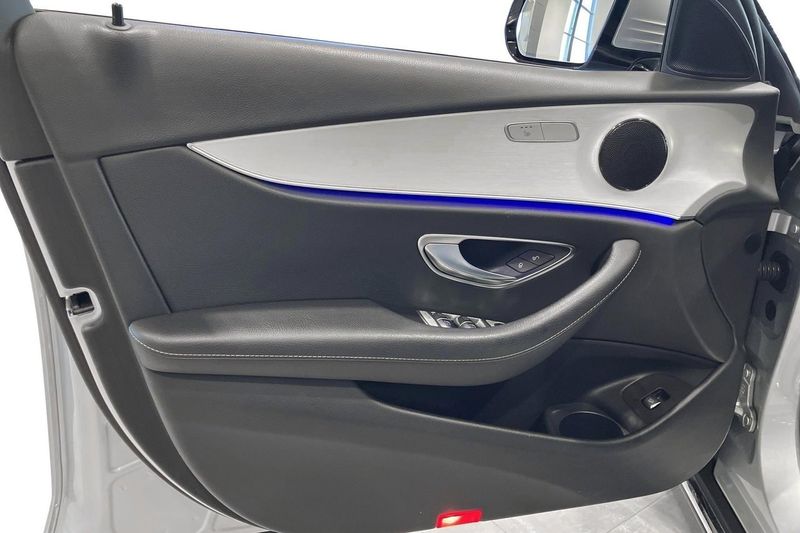 Mercedes E220 bild 12