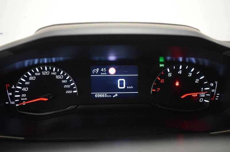 Peugeot 208 bild 11