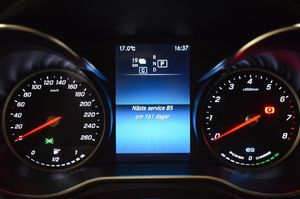 Mercedes GLC300 bild 32