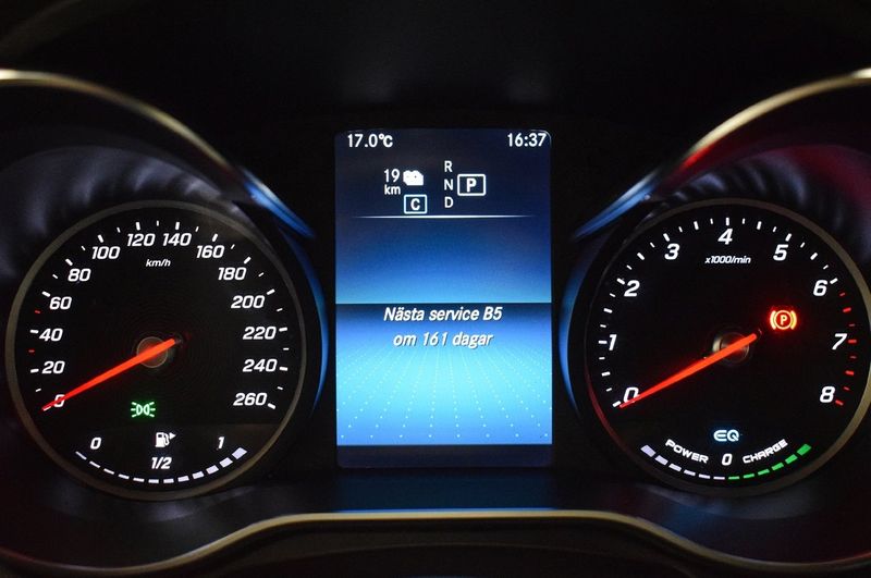 Mercedes GLC300 bild 32