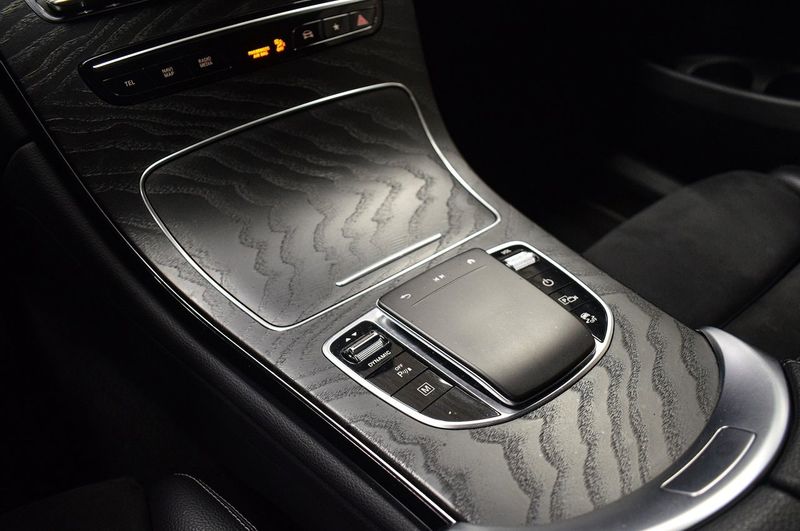 Mercedes GLC300 bild 21