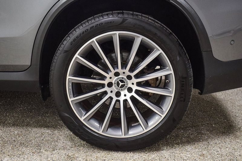 Mercedes GLC300 bild 29