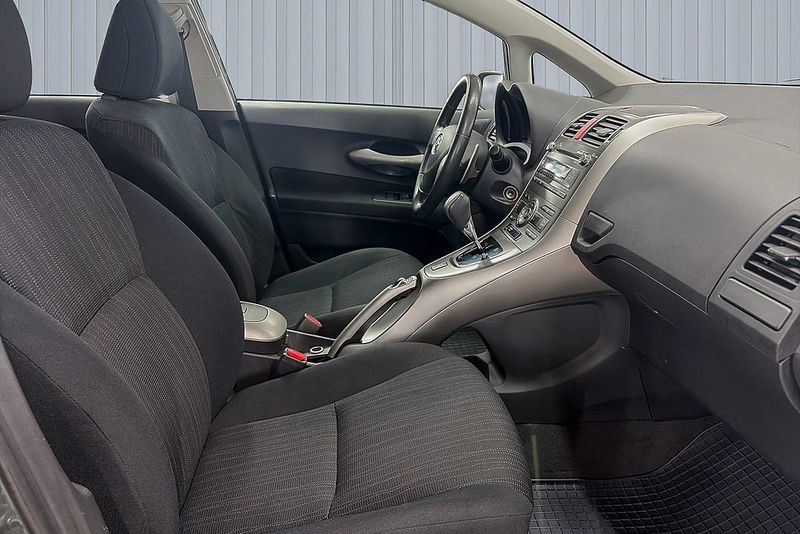 Toyota Auris bild 17