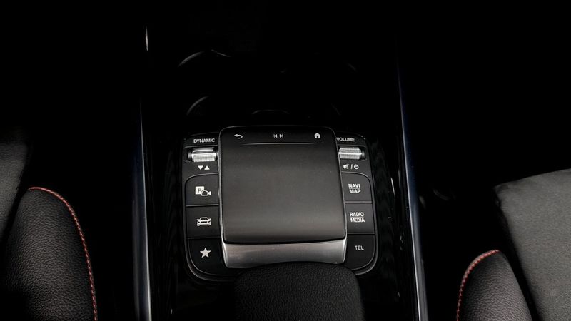 Mercedes GLA250 bild 15