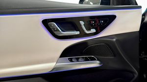 Mercedes E300 bild 11