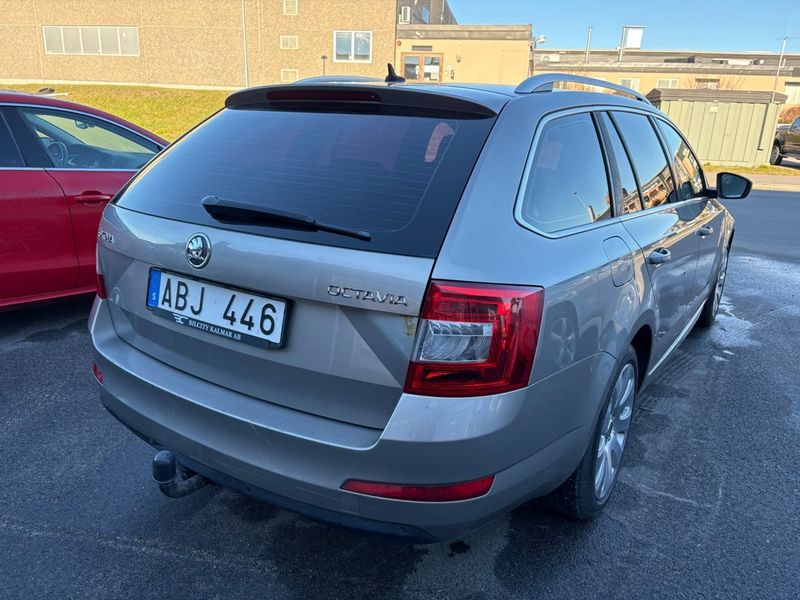Skoda Octavia bild 8