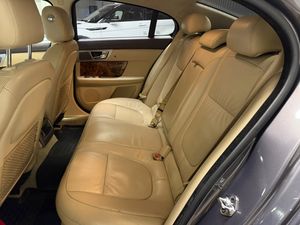 Jaguar XF bild 16