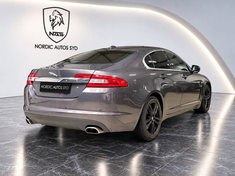 Jaguar XF bild 6