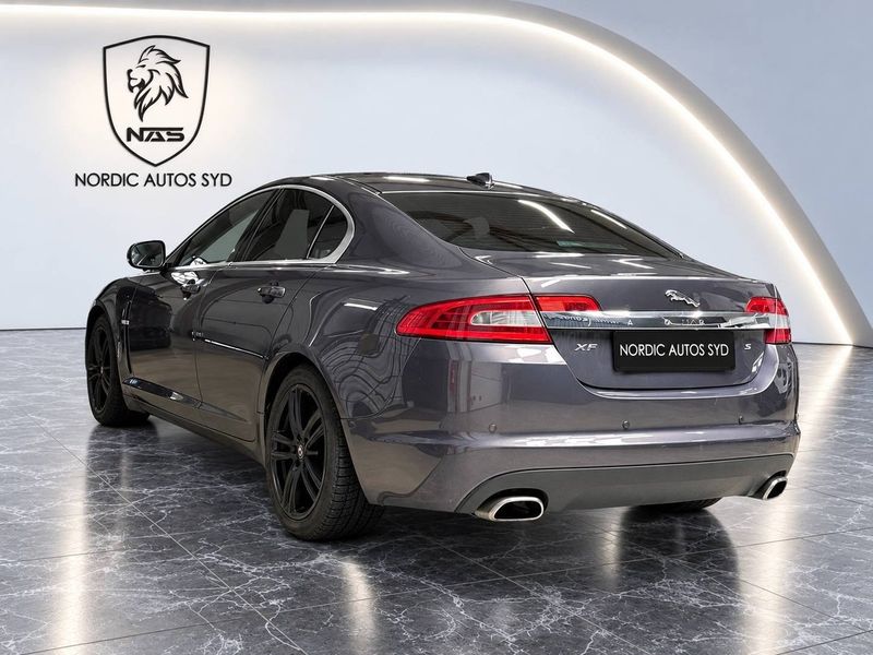 Jaguar XF bild 4