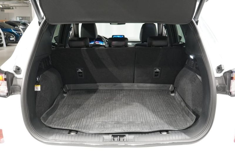 Ford Kuga bild 14