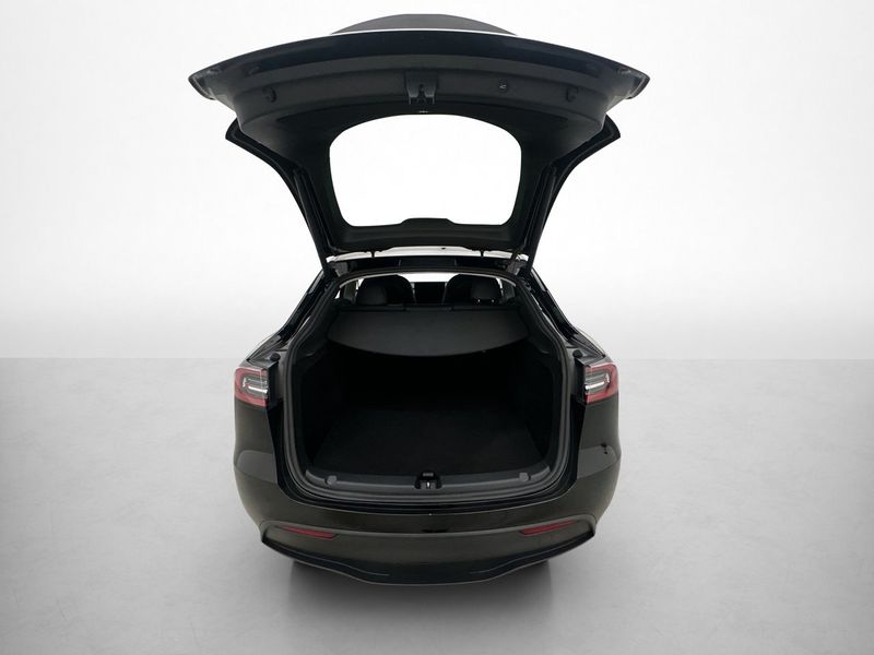 Tesla Model Y bild 29