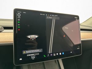 Tesla Model Y bild 20