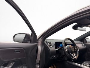 Mercedes EQA250 bild 12