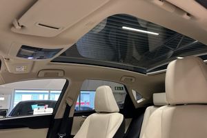 Lexus NX bild 14