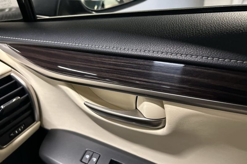 Lexus NX bild 17