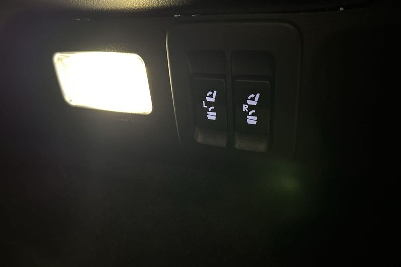 Lexus NX bild 11