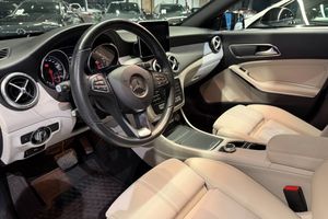 Mercedes CLA200 bild 7